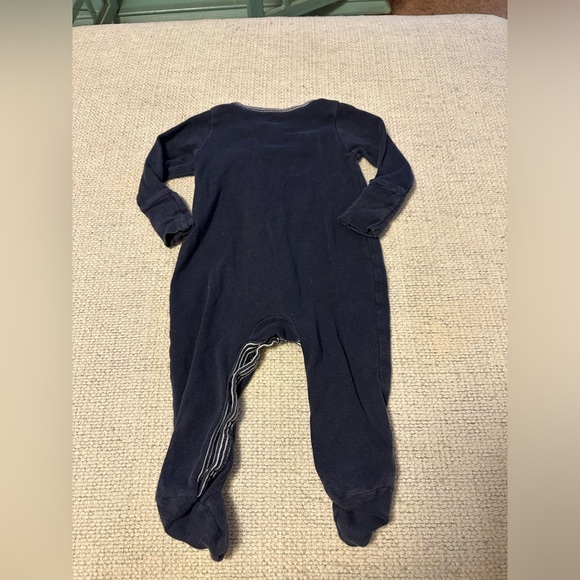 Baby Gap footies - Picture 4 of 4